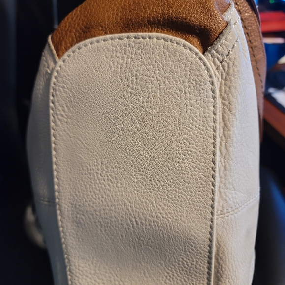 The Sak Shoulder Bag - Picture 7 of 8